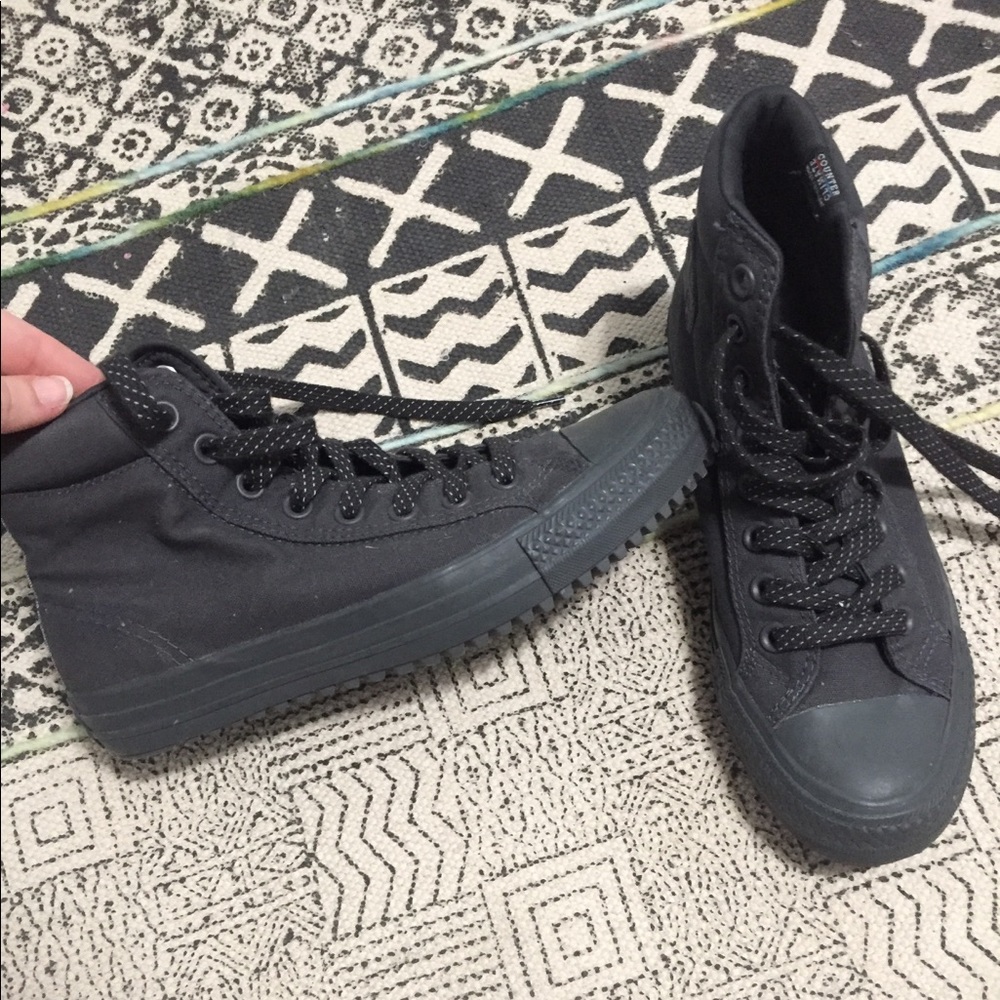 8.5 hightop converse w/ reflective laces
